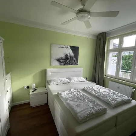 Apartment Käpt'n Pugs Kajüte Auf Rügen *